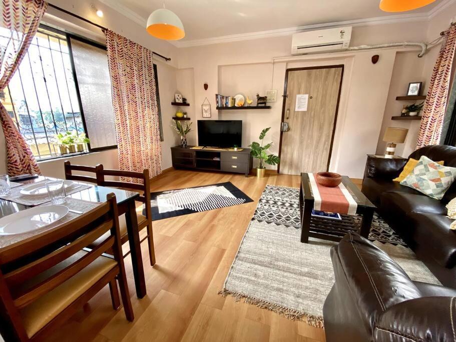 Saba 301, Subko Coffee, Chapel Road, Bandra West By Connekt Homes Apartemen